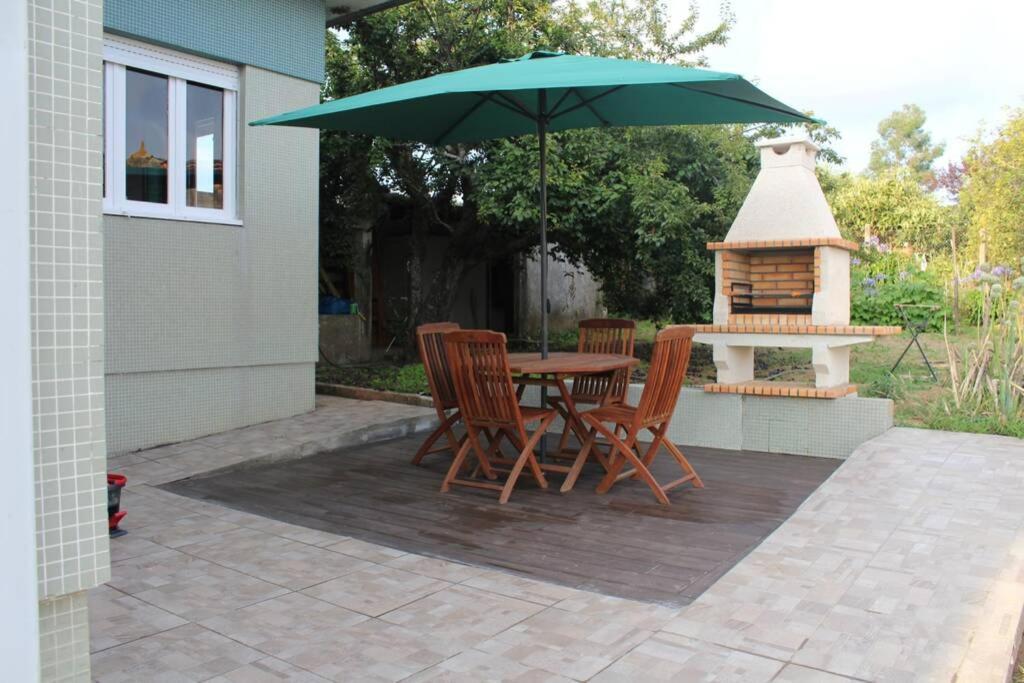 House With Pool And Garden In Esmoriz Near Porto Villa Bagian luar foto